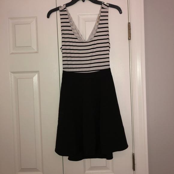 Super Cute Double Zero Brand Dress! - Picture 1 of 4